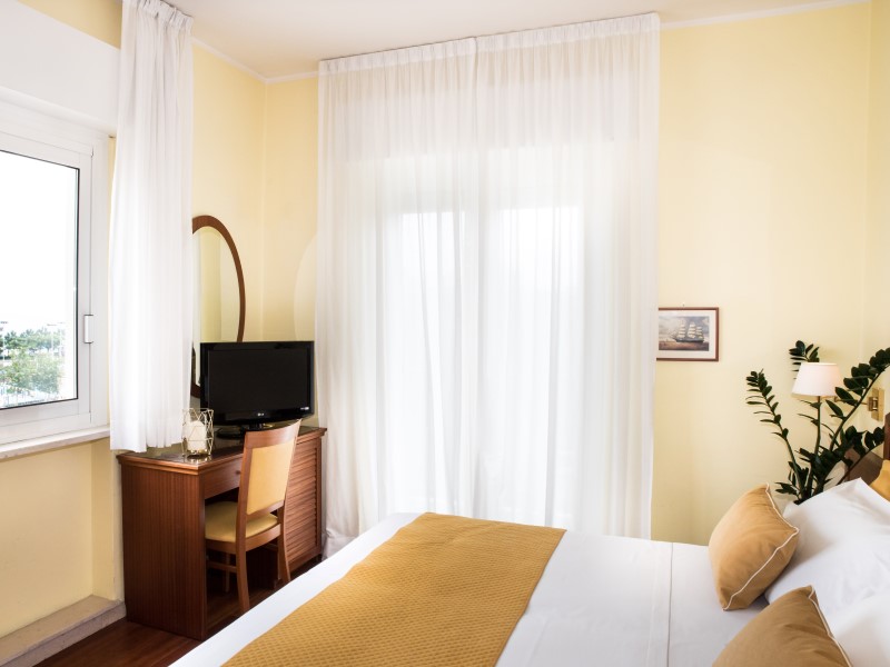 hotelparcocamere18