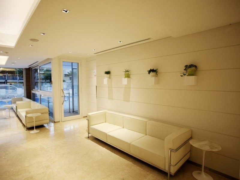 hall 1